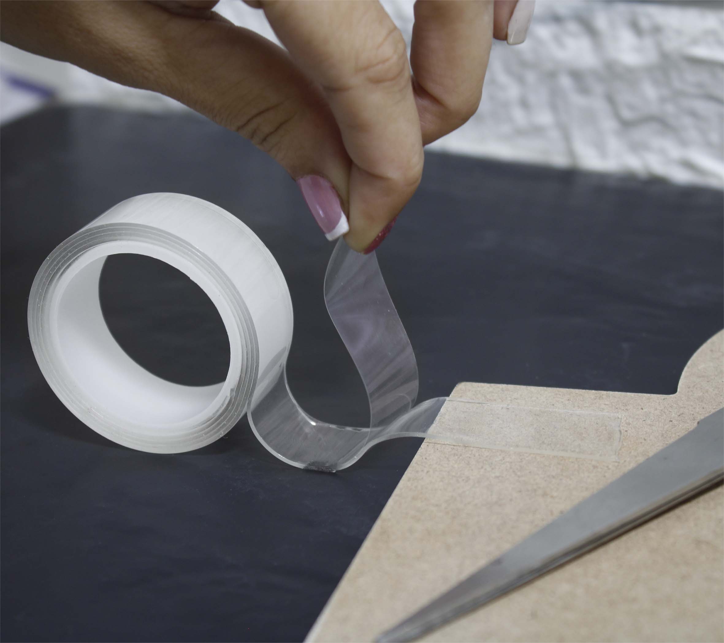 FITA DUPLA FACE TRANSPARENTE, LAVÁVEL E REUTILIZÁVEL 2CMX1M