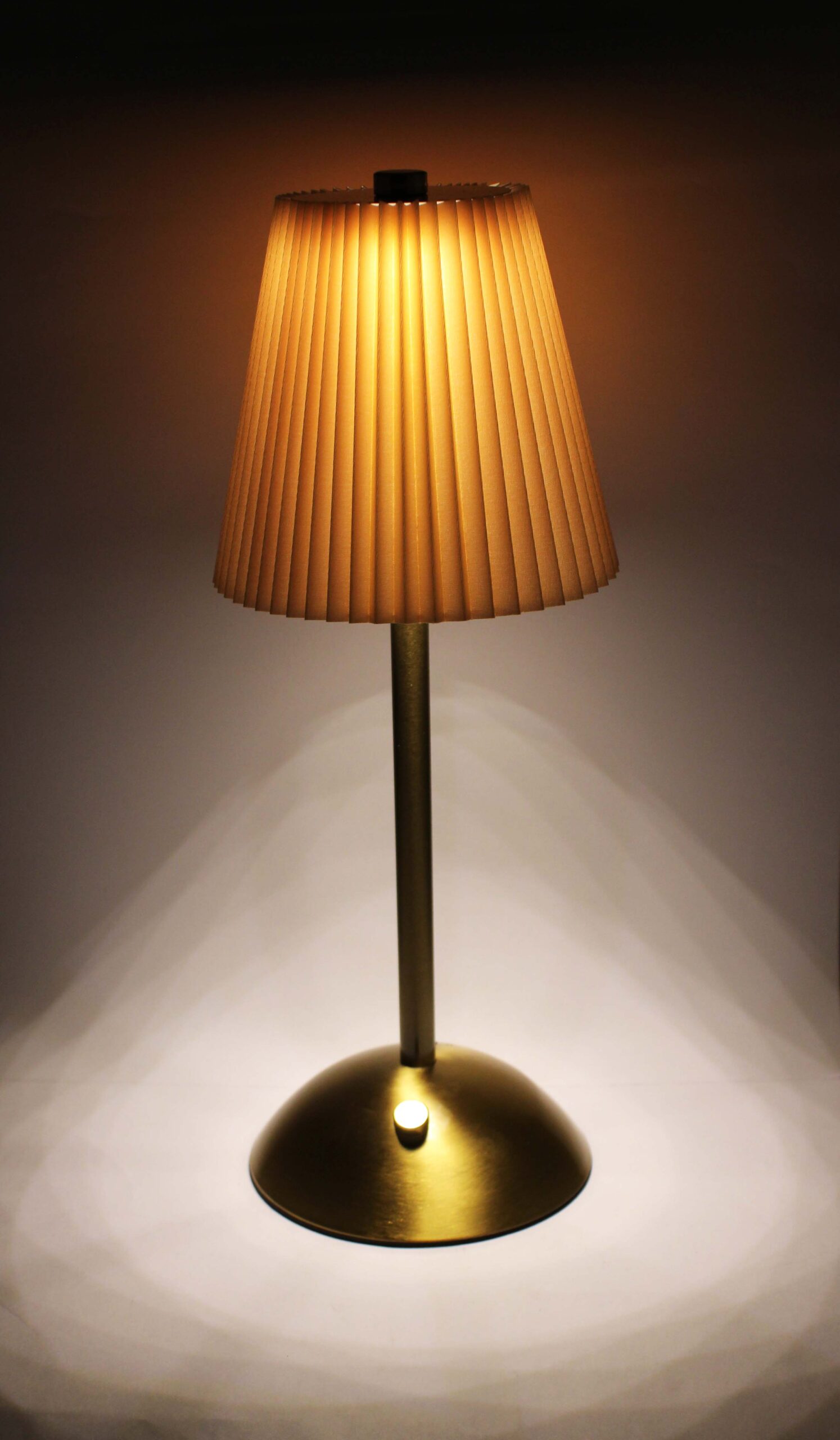 LUMINÁRIA DE MESA RECARREGÁVEL, 20 LEDS, 1200MAH