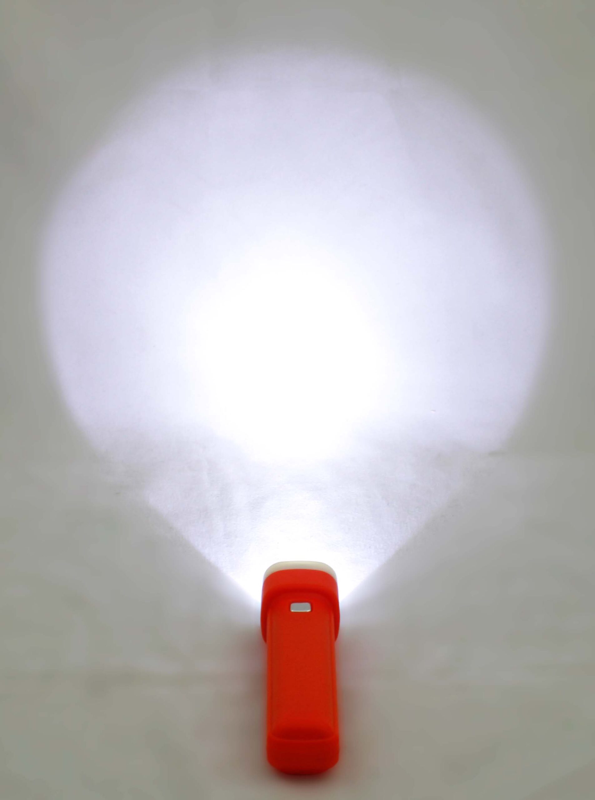 LANTERNA RECARREGÁVEL 1W COM CABO USB (INCLUSO) – (3 NÍVEIS DE LUZ)