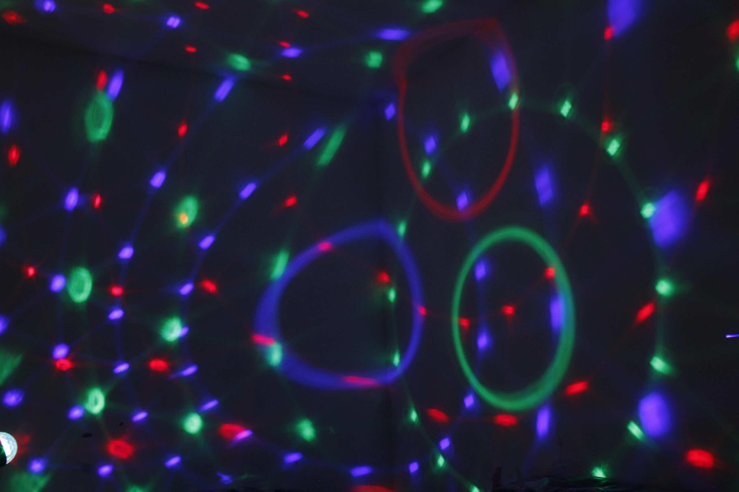 GLOBO DE LUZ BOLA MALUCA 3 RGB 3W COM CABO USB (INCLUSO)