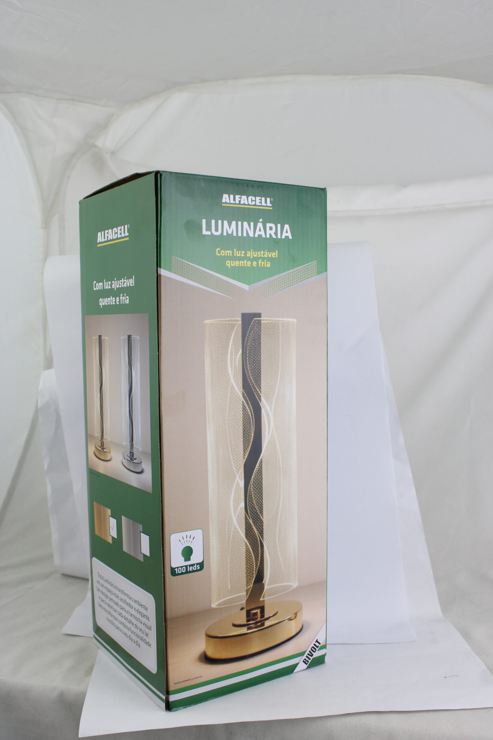 LUMINÁRIA DE MESA BIVOLT, 100 LEDS, POTÊNCIA DE 9W